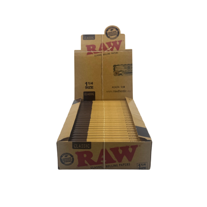 RAW Classic 1¼ Size Rolling Papers